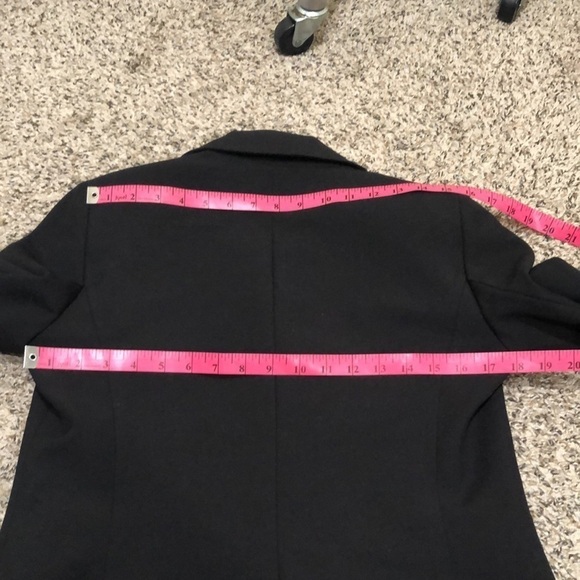 Tahari Blazer Size 4 Black - Picture 9 of 11